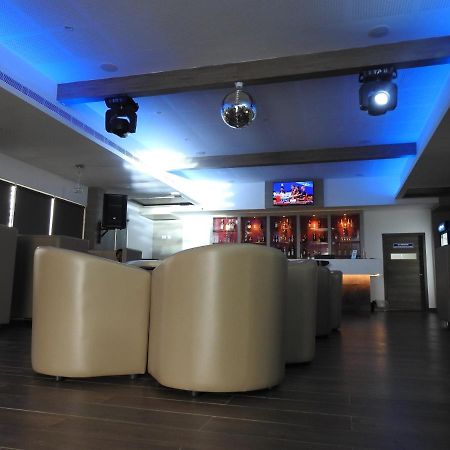 Hotel Annamalai Bahur Exterior foto