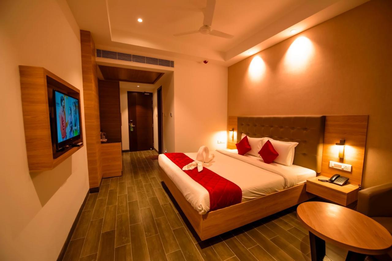 Hotel Annamalai Bahur Exterior foto