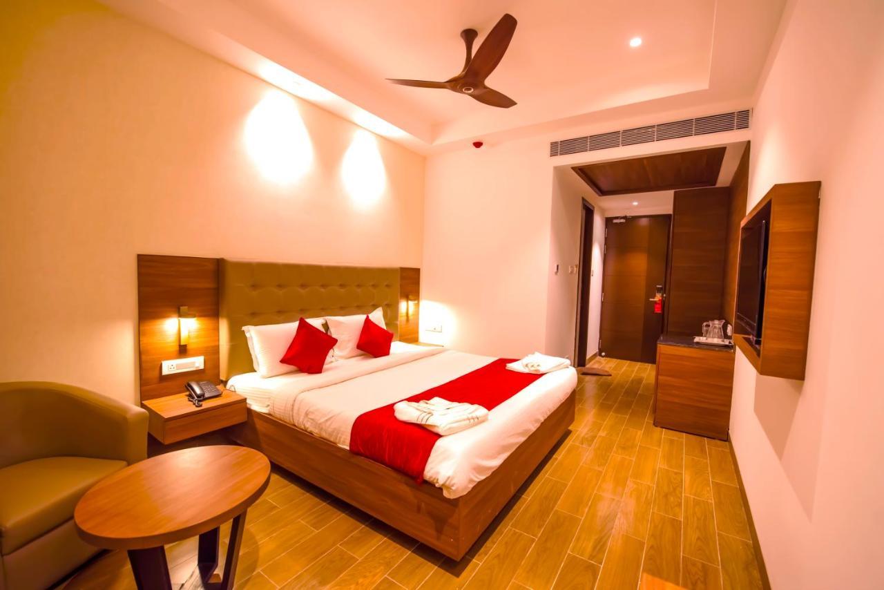 Hotel Annamalai Bahur Exterior foto