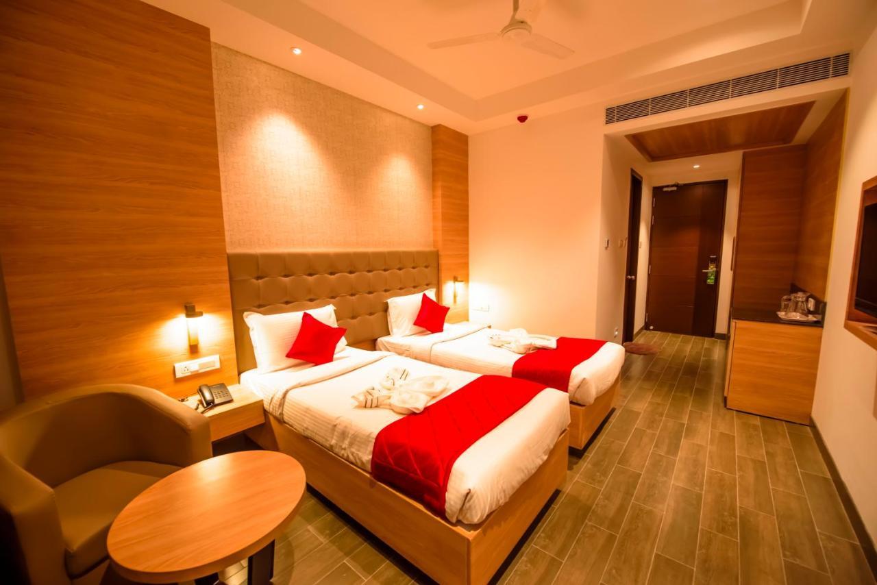 Hotel Annamalai Bahur Exterior foto
