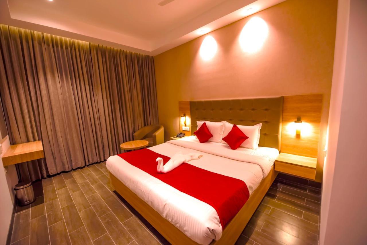 Hotel Annamalai Bahur Exterior foto