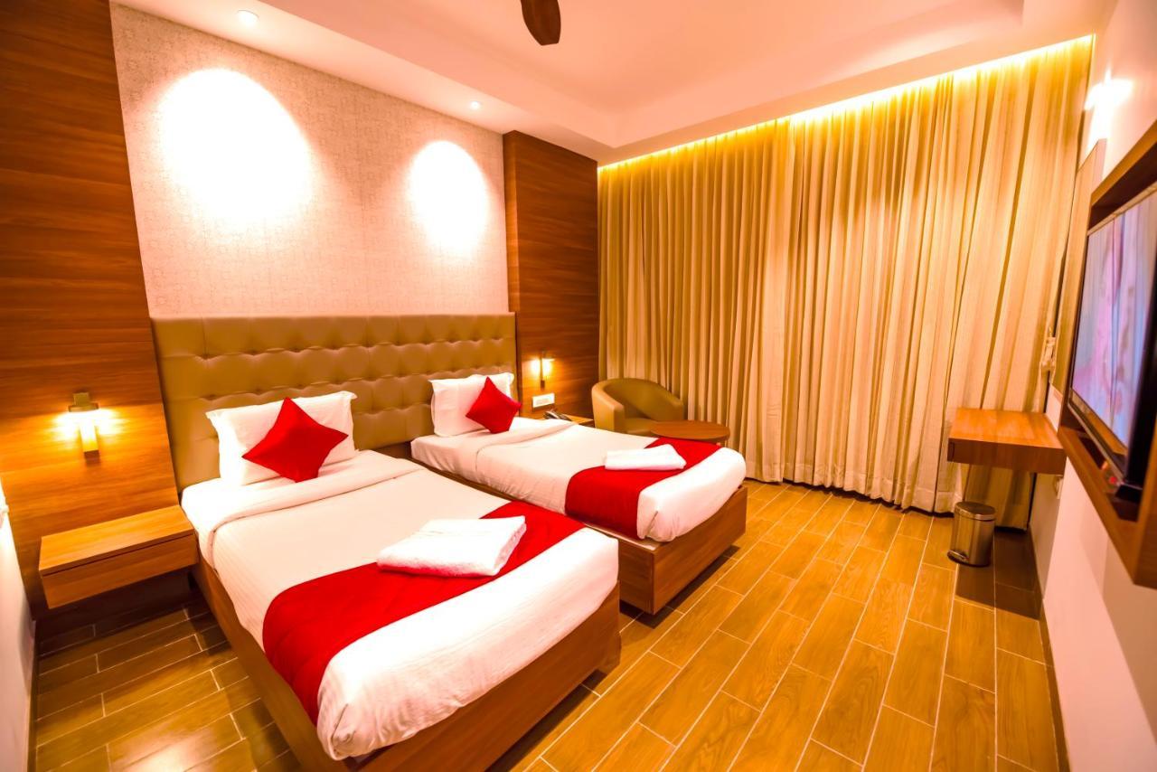 Hotel Annamalai Bahur Exterior foto
